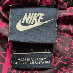 ナイキ　ウィンドブレーカー　レディース　美品　ランニング　ゴルフの画像