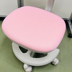 【新品 未使用品】関家具 学習チェア ミオル ピンク イス 高さ調節可能 回転式(ZI)の画像