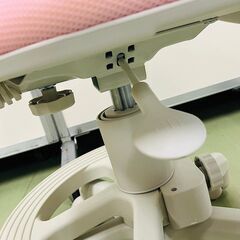 【新品 未使用品】関家具 学習チェア ミオル ピンク イス 高さ調節可能 回転式(ZI)の画像