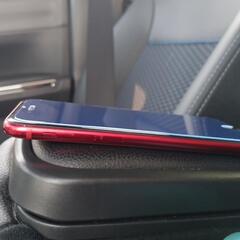 iPhone SE(第3世代）レッド128GB