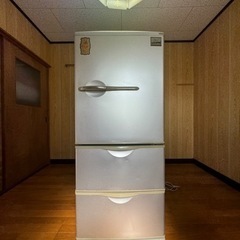 ファミリーサイズ大型冷蔵庫！値段交渉可！