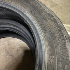 車のパーツ タイヤ、ホイールの画像