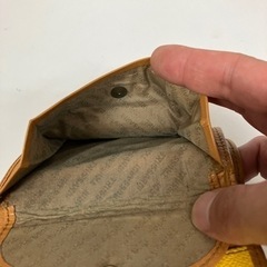 K2404-1001 TRUSSARDI 2つ折り財布 イエロー/ベージュ レザー キズ汚れ有りの画像