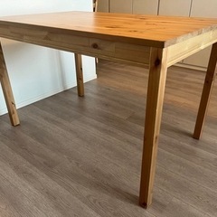 IKEAダイニングテーブル