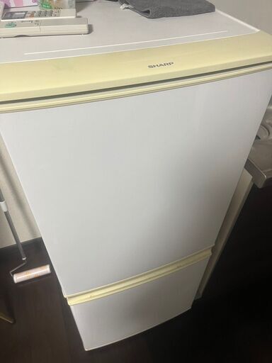 SHARP冷蔵庫 137L　SJ-D14A-W 5/8取りに来てくれる方限定！