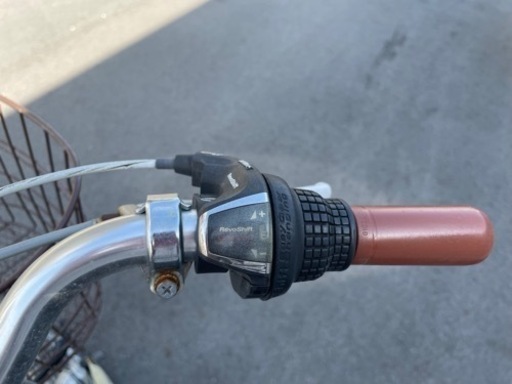 27インチ　自転車　クリーム