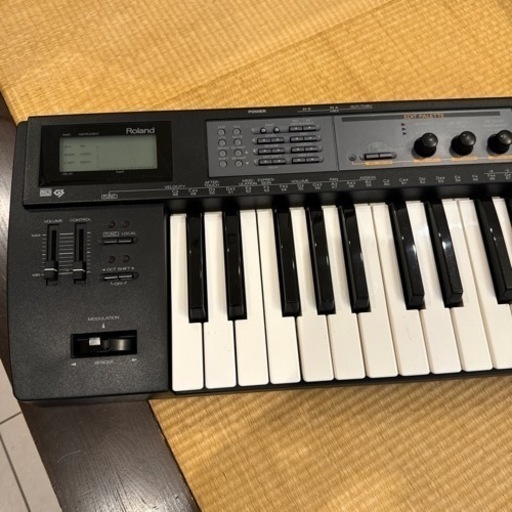 シンセサイザー