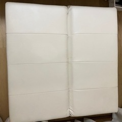 ソファベッド(写真のソファが2台になります)の画像