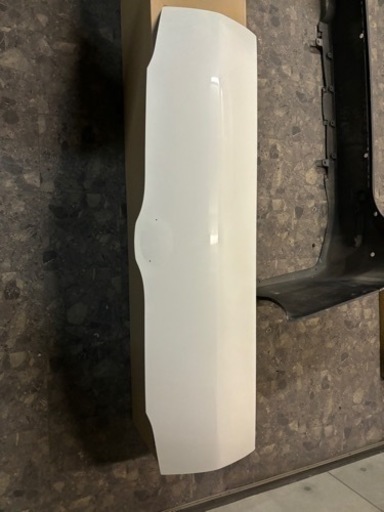 ハイエース　再塗装ボンネット