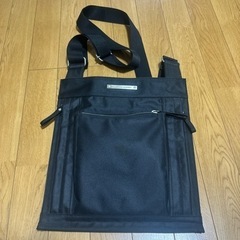 受渡待ち/ジャンポールゴルチエ ショルダーバッグ　黒　薄