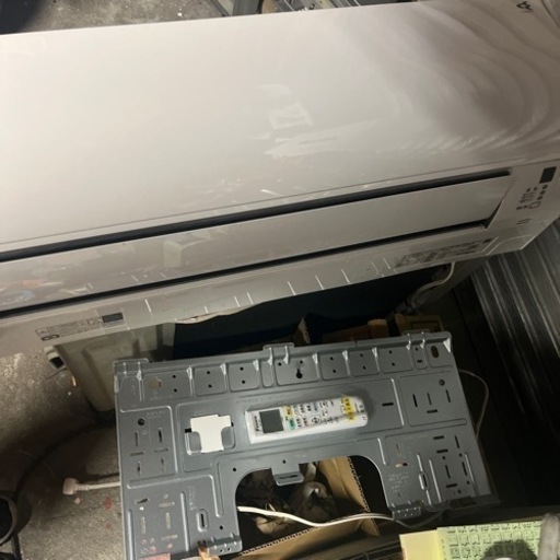 受け渡し者決まり
ました！エアコン、ダイキン！2021年製