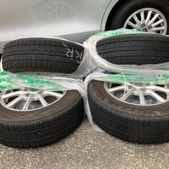 車のパーツ タイヤ、ホイール