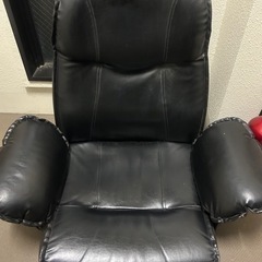 合皮の回転座椅子