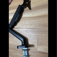 エレコム モニターアームの画像