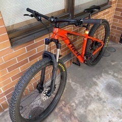 自転車 クロスバイクの画像