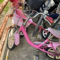 自転車　子供用　補助輪付き
の画像