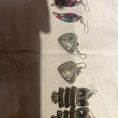 ピアス