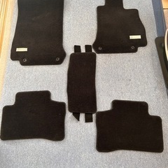 GLCフロアマット　ベンツ　