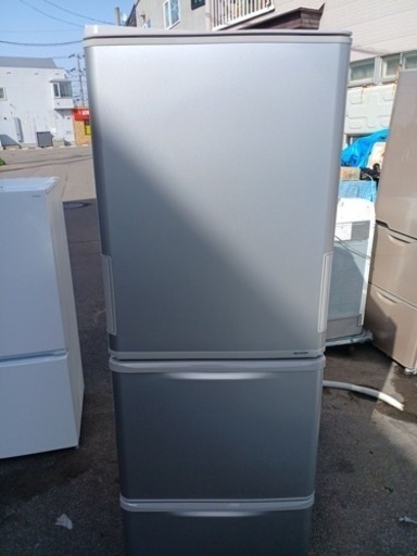 万代店　シャープ「どっちもドア（両開き）」３ドア冷蔵庫 SJ-W351E-S 350L