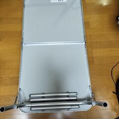 テーブル　キャンプの画像