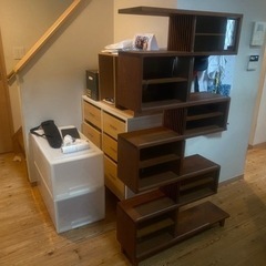 ディスプレイ棚　デザイン棚　木製　の画像