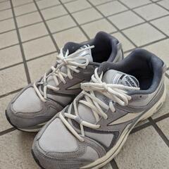 Reebokスニーカー