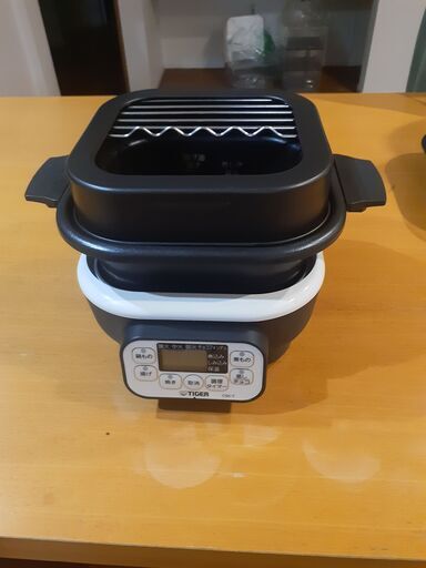 タイガー CQC-T070 W [マイコンテーブルクッカー ホワイト]電気鍋 たこ焼き 揚げ物 焼き肉 　ホットプレート 美品