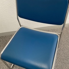 スタッキングチェア　パイプ椅子　青　1脚　オフィス家具の画像