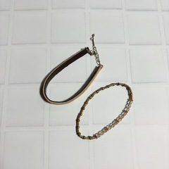ブレスレットまとめ売り 2つセット レディースアクセサリー ベージュ ゴールドの画像