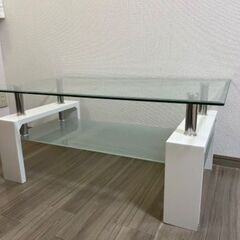 【ほぼ新品】ガラステーブル