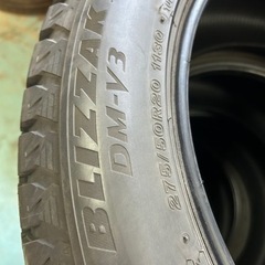 タイヤ　BRIDGESTONE  BLIZZAK DM-V3 275/50 R20 2021年製の画像
