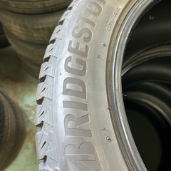 タイヤ　BRIDGESTONE  BLIZZAK DM-V3 275/50 R20 2021年製の画像