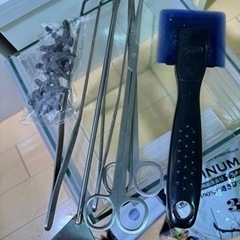 水槽とエアーポンプとお手入れセットまとめての画像