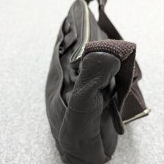 鞄　カバン　値下げしました　ナノ・ユニバース　本皮メッセンジャーバッグ　ショルダーバッグの画像