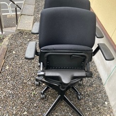 オフィスいす二脚
