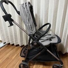 cybex ベビーカーの画像
