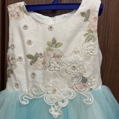 子供用ドレスの画像