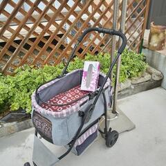 犬用ベビーカーの画像