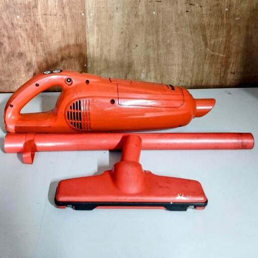 ✨Makita✨充電式クリーナ✨動作確認済【✨来場限定 マイページ必読❗✨PayPay決済880円❗】✨マキタ 充電式クリーナ CL103D✨