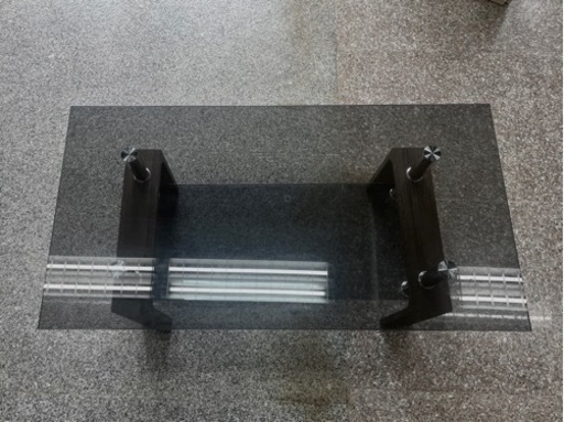 Tempered glassテーブル(強化ガラス)     2000円