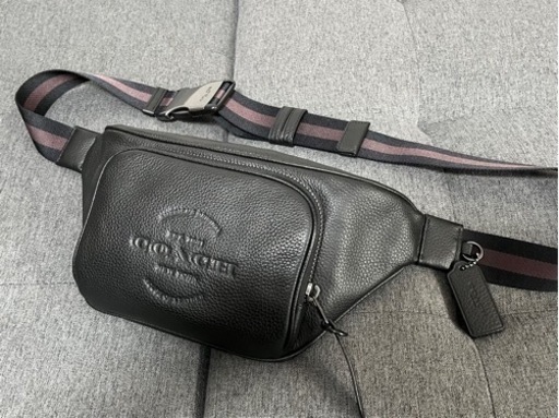 コーチ　ボディ　バッグ