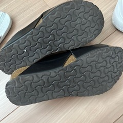 アーバンリサーチ黒サンダルの画像