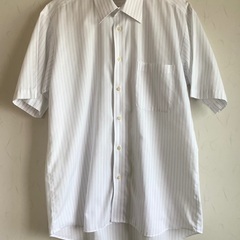【中古美品】ワイシャツ　半袖　カッターシャツ　ビジネス　Lサイズ　白地に水色のストライプの画像