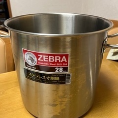 ステンレス寸胴鍋　28㎝　一度使用の美品