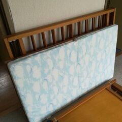 ベビーベッドの画像