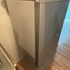 冷蔵庫※受け渡し予定者確定済みの画像