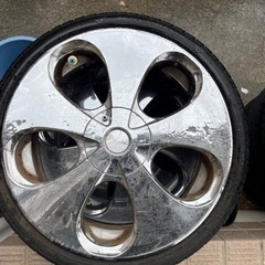 車のパーツ タイヤ、ホイール