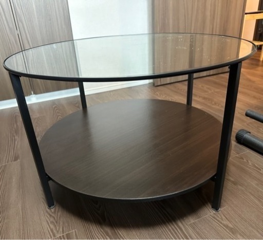 IKEAガラステーブル