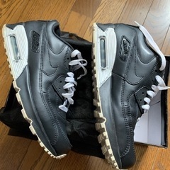 スニーカー