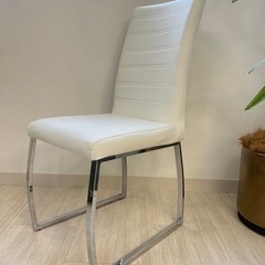 【値下げ！】ダイニングチェア　リビング　北欧　モノトーン　ホワイトの画像